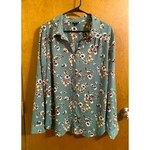 Torrid button down Blouse, Women’s size 2